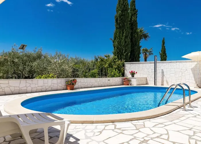 Apartamento Kostro-2 By Interhome